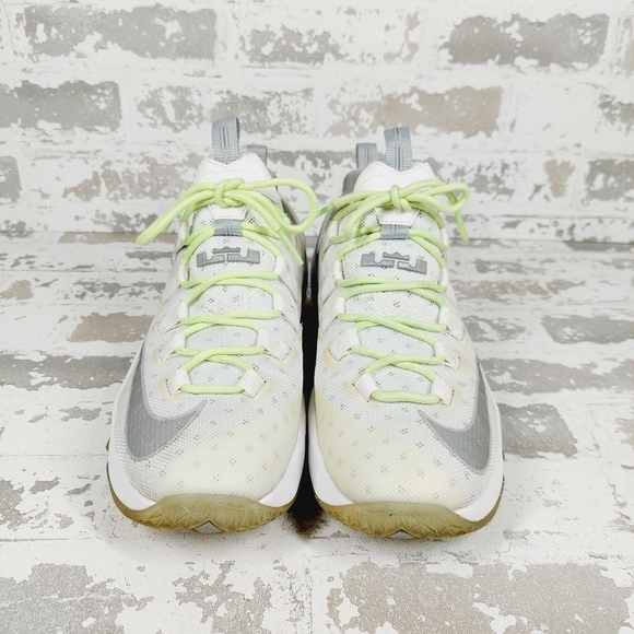 Nike White & Gray Yellow-Lace Essential lifestyle Sneakers Shoes K750